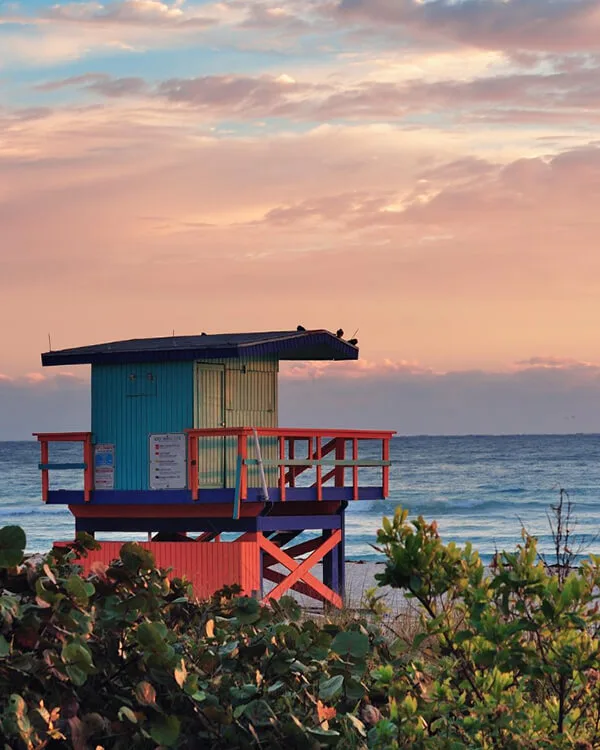 Soak up coastal breezes, sandy beaches, and fresh seafood along the Texas Gulf Coast—perfect for a laid-back, ocean-view Texas road trip experience.